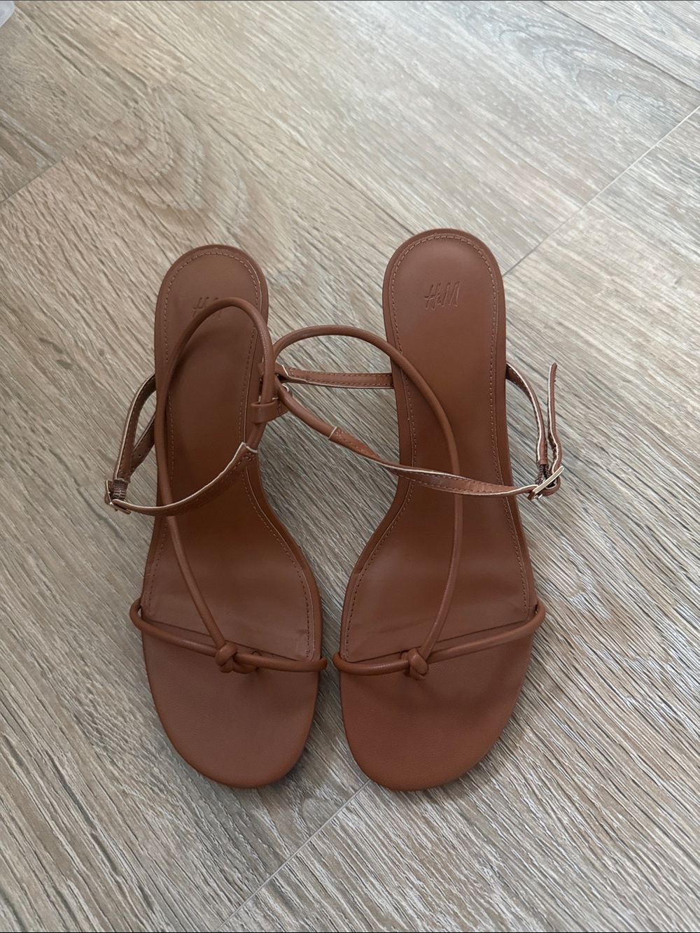 H&M / Tan Knot-Strap Women's Sandals